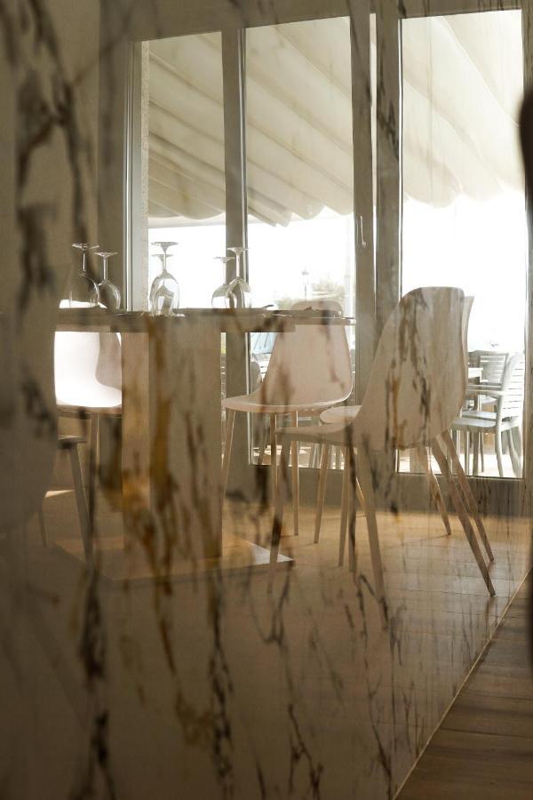 Hostal Montevideo Beachfront Nigrán Kültér fotó