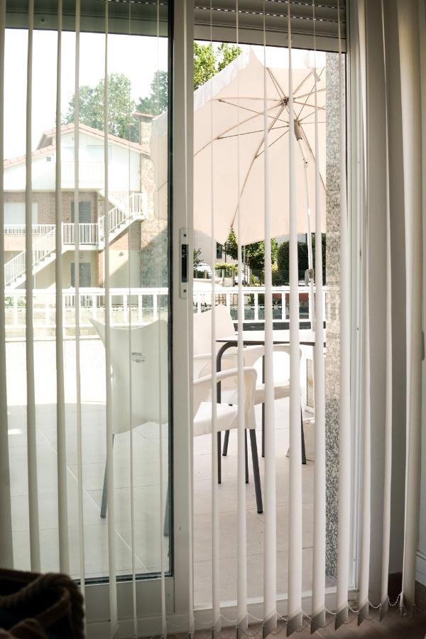 Hostal Montevideo Beachfront Nigrán Kültér fotó