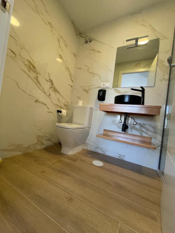Hostal Montevideo Beachfront Nigrán Kültér fotó