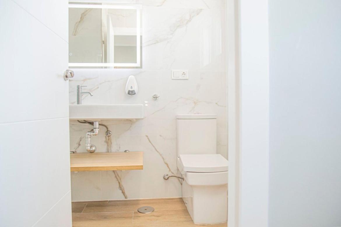 Hostal Montevideo Beachfront Nigrán Kültér fotó