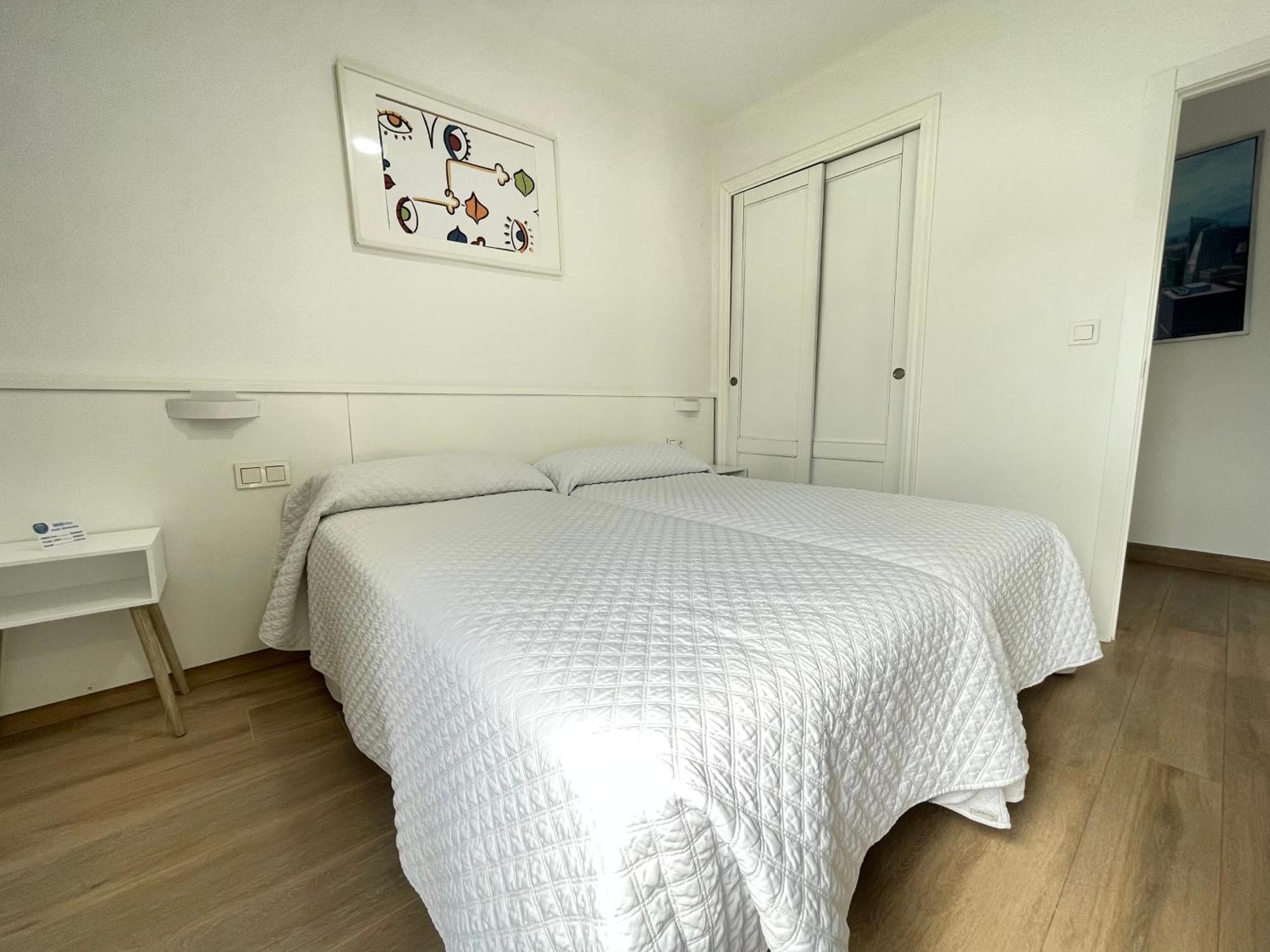 Hostal Montevideo Beachfront Nigrán Kültér fotó