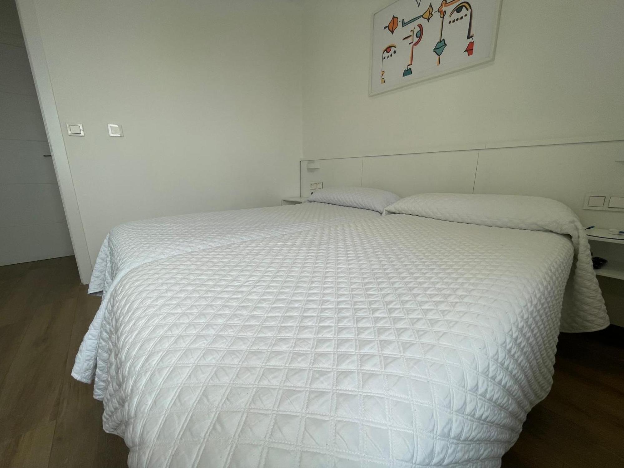 Hostal Montevideo Beachfront Nigrán Kültér fotó