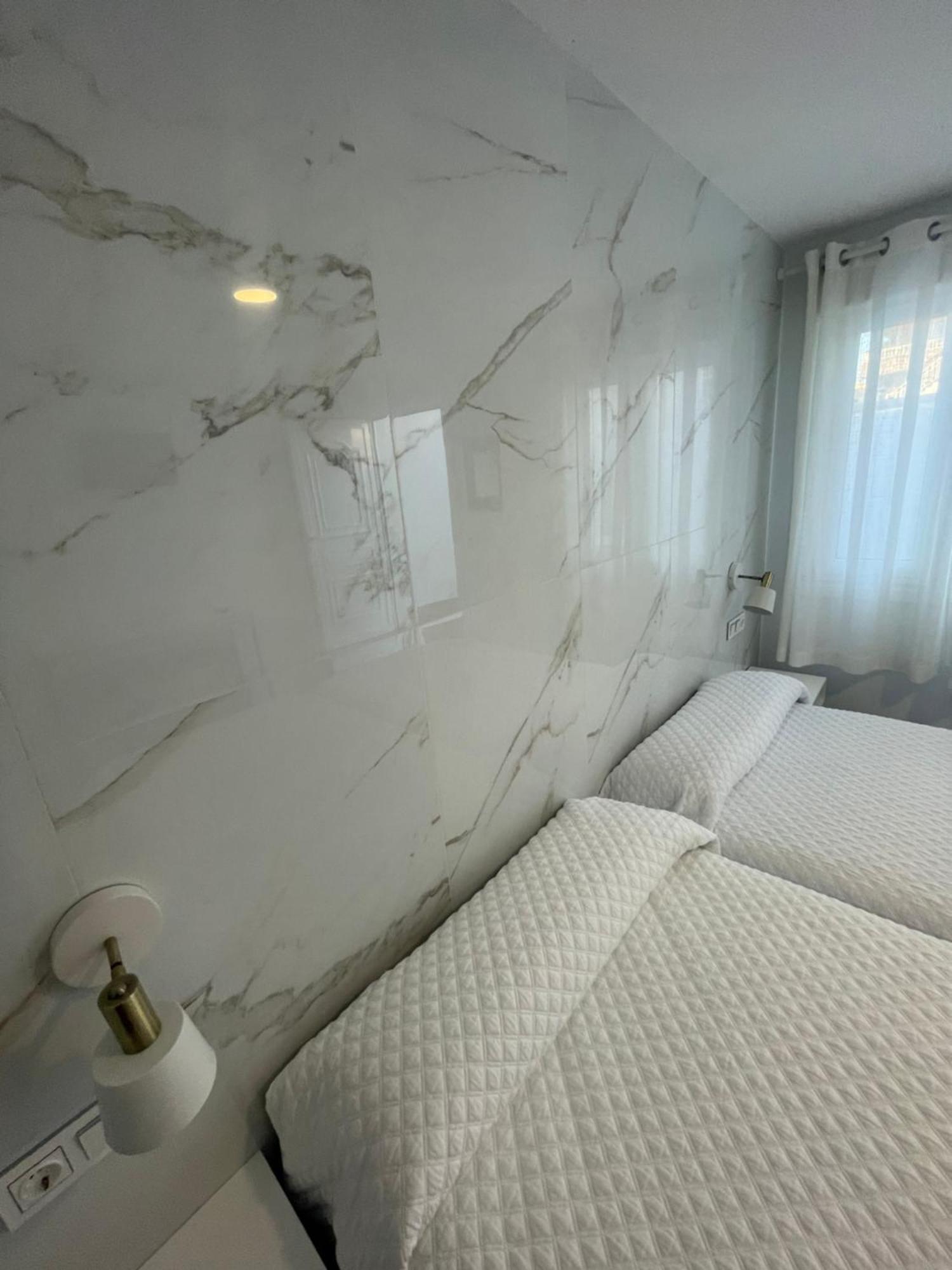 Hostal Montevideo Beachfront Nigrán Kültér fotó